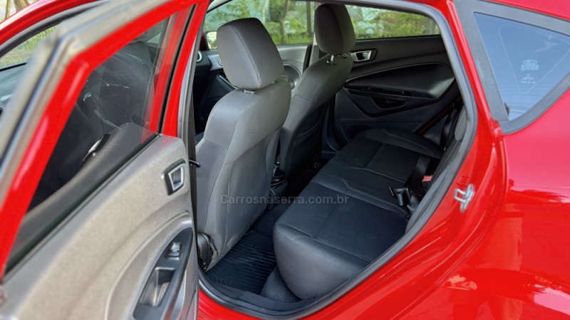 FIESTA 1.6 SE SEDAN 16V FLEX 4P MANUAL - 2015 - CAXIAS DO SUL