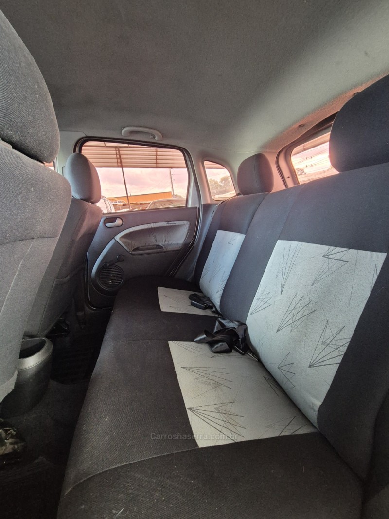 FIESTA 1.6 MPI CLASS 8V GASOLINA 4P MANUAL - 2010 - CAXIAS DO SUL