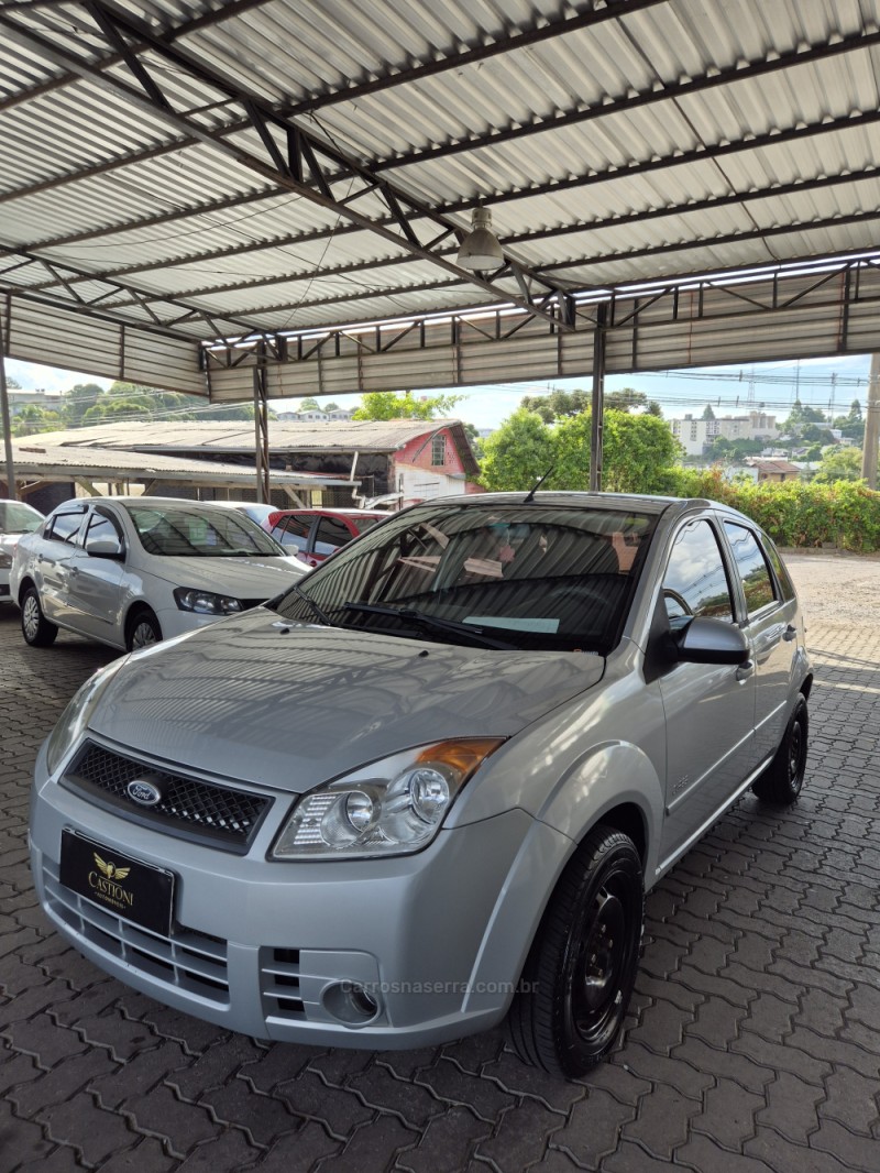 FIESTA 1.6 MPI CLASS 8V GASOLINA 4P MANUAL - 2010 - CAXIAS DO SUL