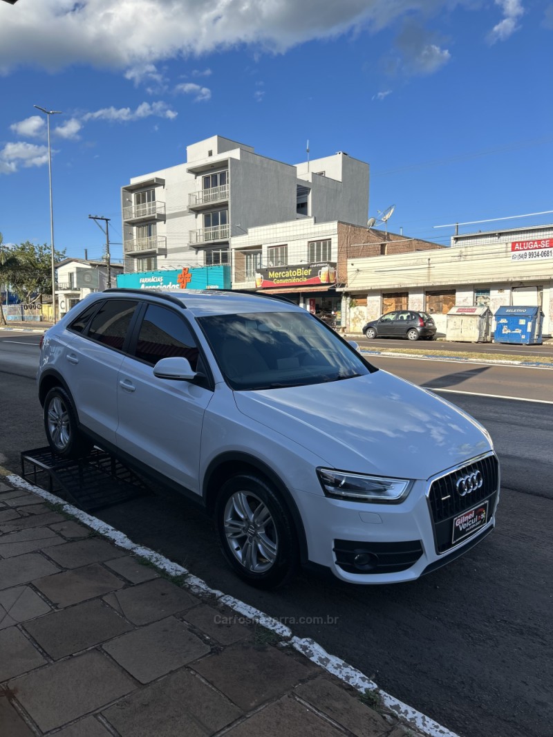 Q3 2.0 TFSI AMBIENTE QUATTRO 4P GASOLINA S TRONIC - 2013 - CARAZINHO