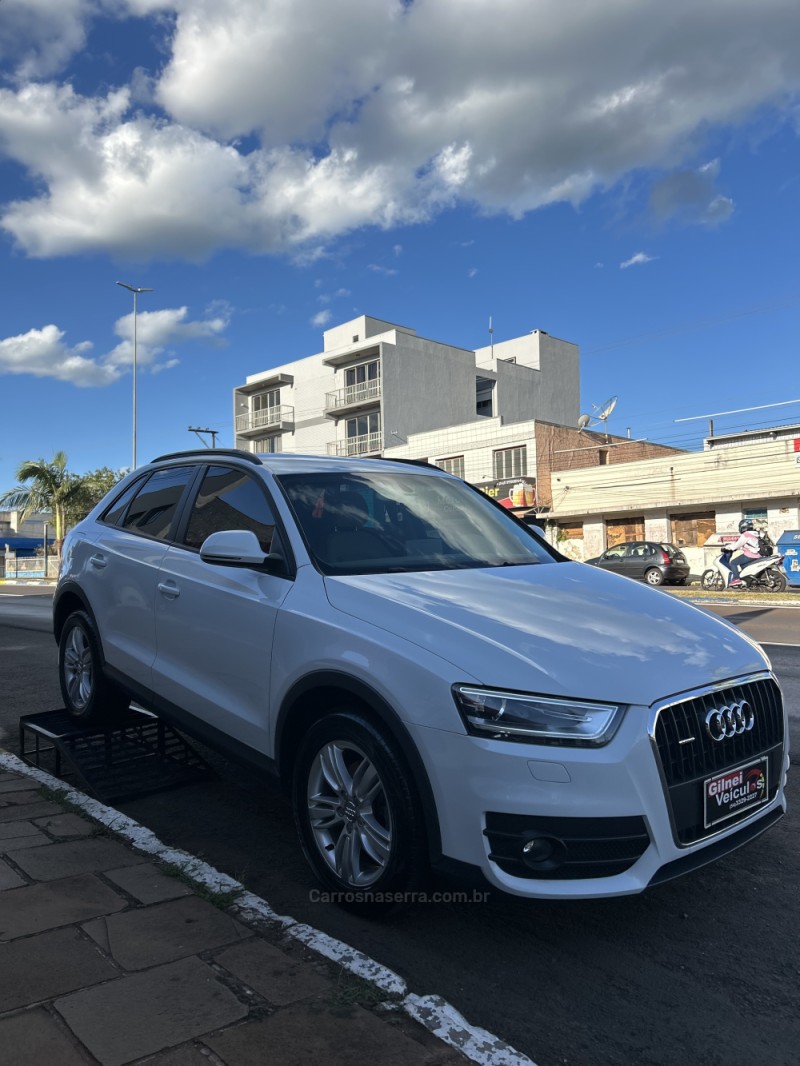 Q3 2.0 TFSI AMBIENTE QUATTRO 4P GASOLINA S TRONIC - 2013 - CARAZINHO