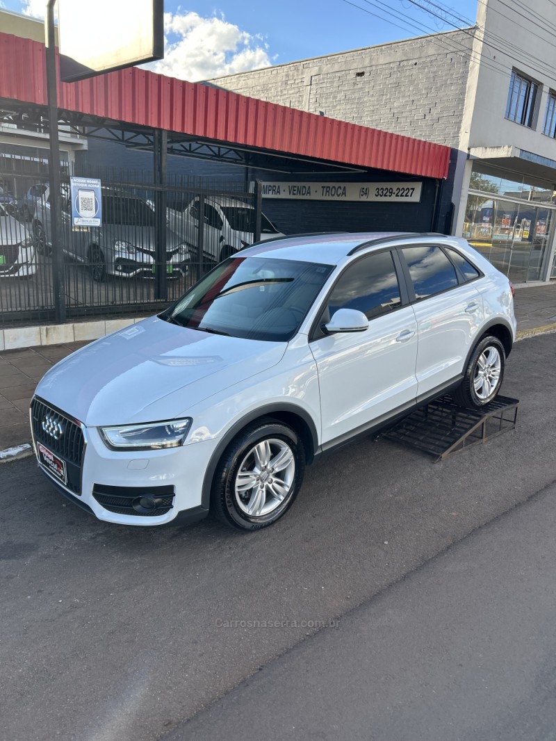 Q3 2.0 TFSI AMBIENTE QUATTRO 4P GASOLINA S TRONIC - 2013 - CARAZINHO