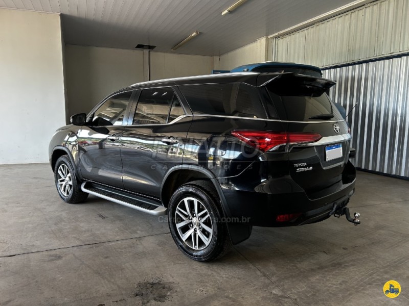 HILUX SW4 2.8 SRX 4X4 7 LUGARES 16V TURBO INTERCOOLER DIESEL 4P AUTOMÁTICO - 2020 - GARIBALDI