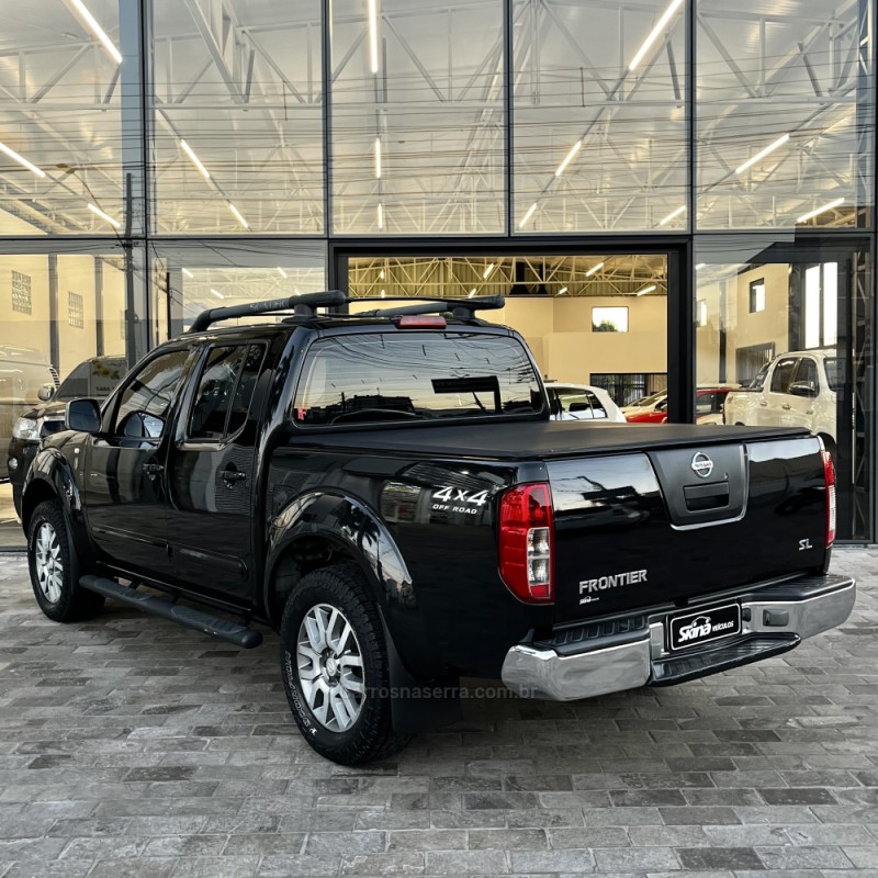 FRONTIER 2.5 SL 10 ANOS 4X4 CD TURBO ELETRONIC DIESEL 4P AUTOMÁTICO - 2013 - VACARIA