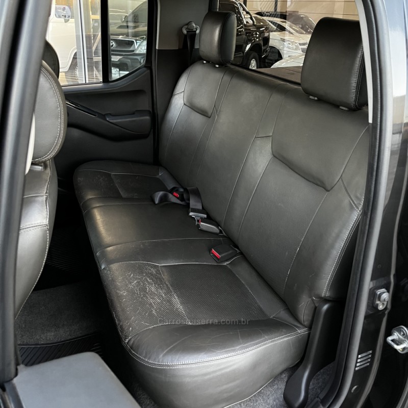 FRONTIER 2.5 SL 10 ANOS 4X4 CD TURBO ELETRONIC DIESEL 4P AUTOMÁTICO - 2013 - VACARIA