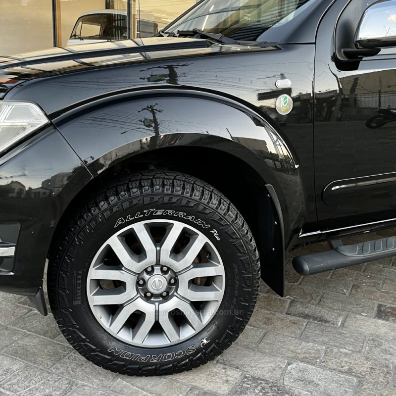 FRONTIER 2.5 SL 10 ANOS 4X4 CD TURBO ELETRONIC DIESEL 4P AUTOMÁTICO - 2013 - VACARIA