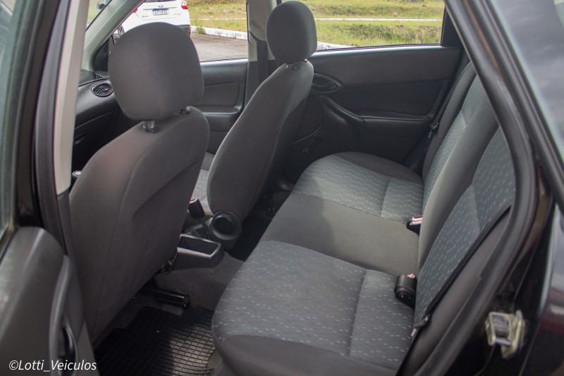 FOCUS 1.6 SE PLUS 16V FLEX 4P MANUAL - 2007 - FARROUPILHA