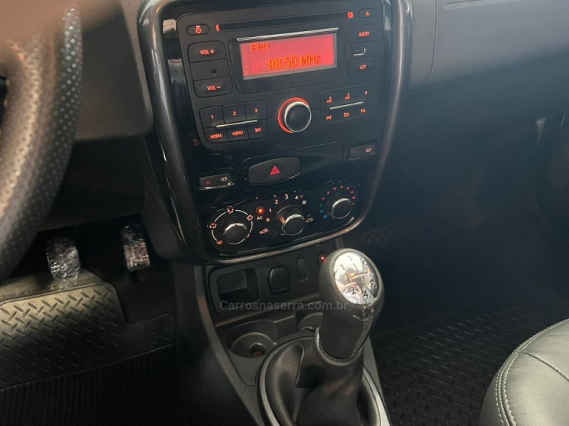 DUSTER 1.6 DYNAMIQUE 4X2 16V FLEX 4P MANUAL - 2014 - CAXIAS DO SUL