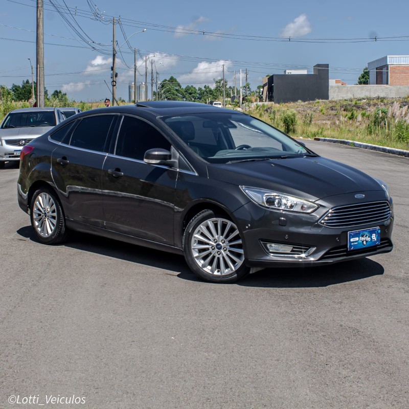 focus 2.0 titanium plus fastback 16v flex 4p automatico 2017 farroupilha