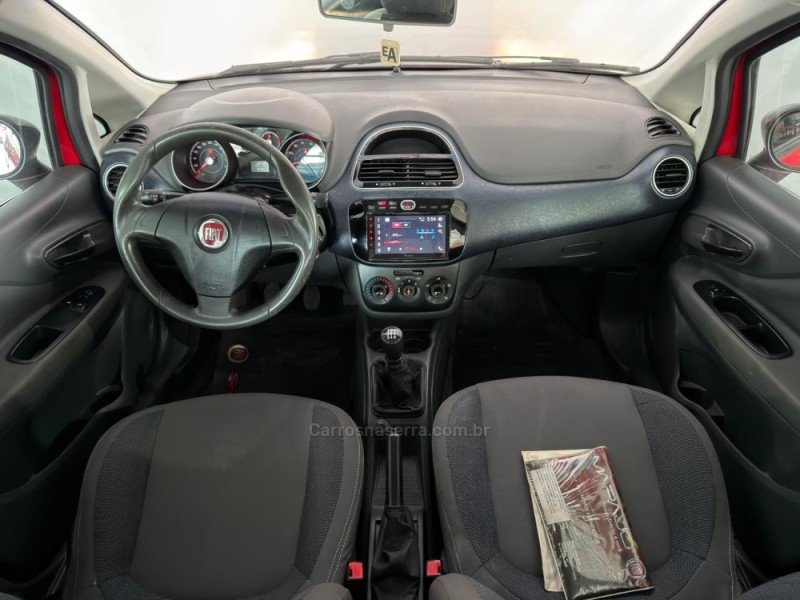 PUNTO 1.4 ATTRACTIVE ITALIA 8V FLEX 4P MANUAL - 2013 - NOVA PRATA
