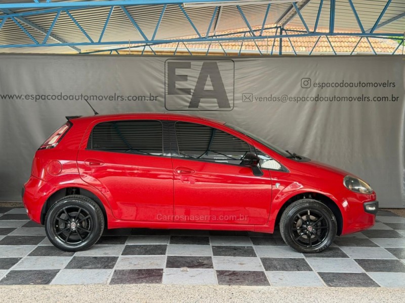PUNTO 1.4 ATTRACTIVE ITALIA 8V FLEX 4P MANUAL - 2013 - NOVA PRATA