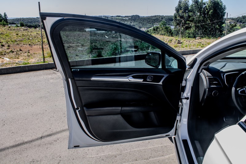 FUSION 2.0 TITANIUM FWD 16V GASOLINA 4P AUTOMÁTICO - 2014 - FARROUPILHA