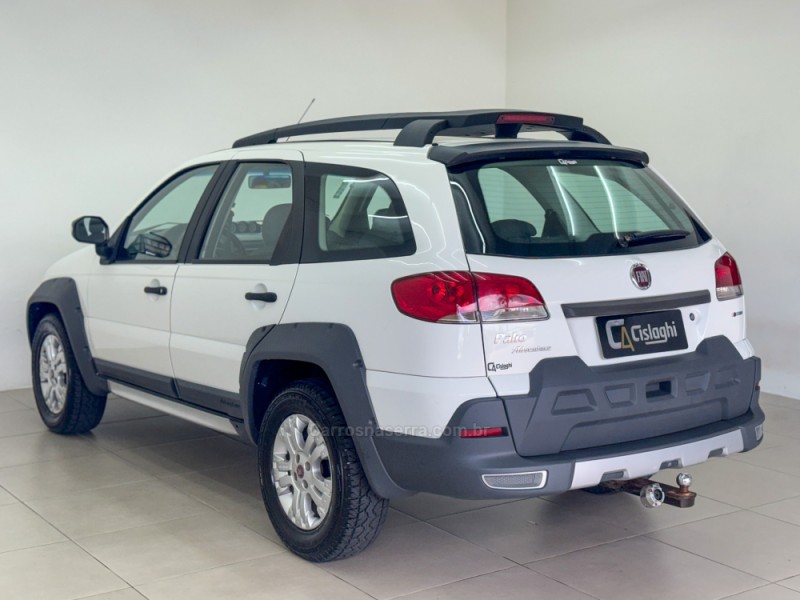 PALIO 1.8 MPI ADVENTURE LOCKER WEEKEND 8V FLEX 4P MANUAL - 2010 - CARLOS BARBOSA