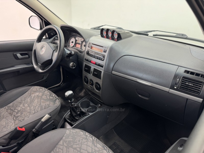 PALIO 1.8 MPI ADVENTURE LOCKER WEEKEND 8V FLEX 4P MANUAL - 2010 - CARLOS BARBOSA