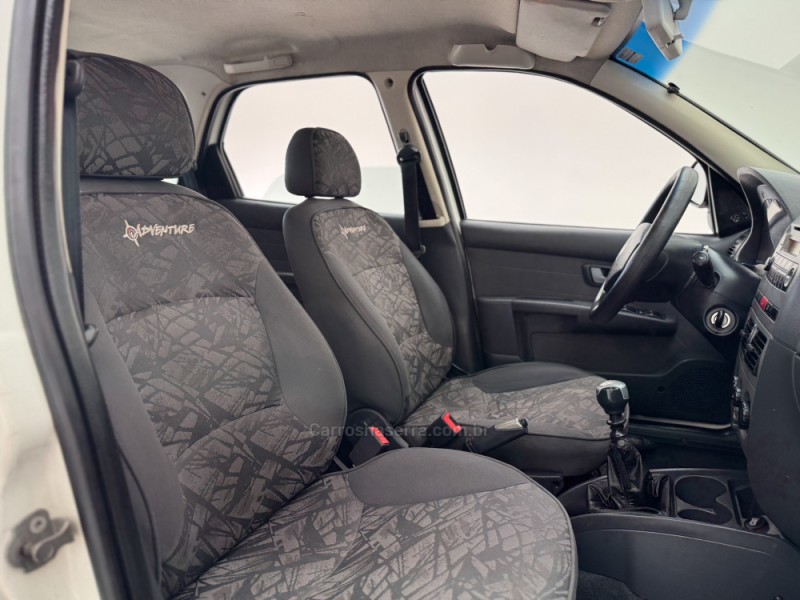 PALIO 1.8 MPI ADVENTURE LOCKER WEEKEND 8V FLEX 4P MANUAL - 2010 - CARLOS BARBOSA