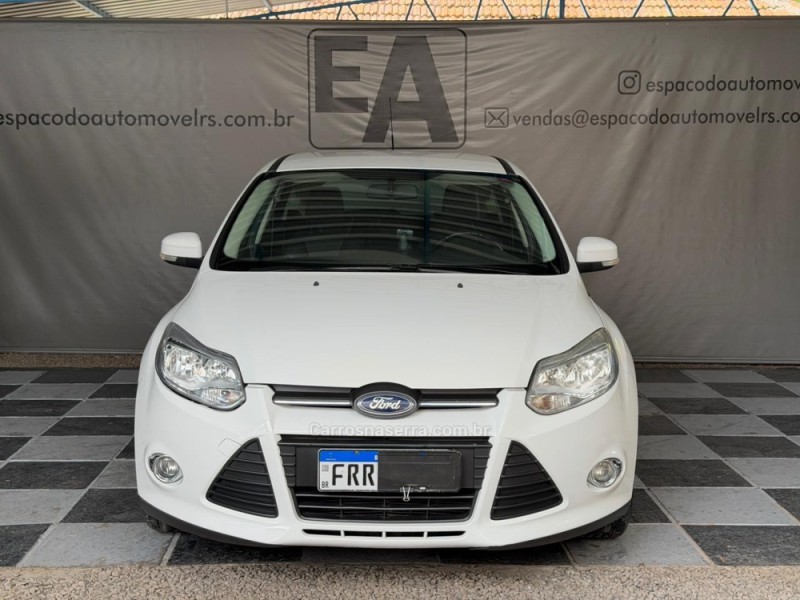 FOCUS 2.0 SE HATCH 16V FLEX 4P AUTO - 2015 - NOVA PRATA