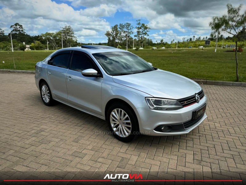 jetta 2.0 tsi highline 200cv gasolina 4p tiptronic 2011 sapiranga