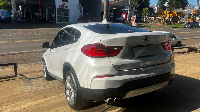 X4 2.0 28I X LINE 4X4 16V TURBO GASOLINA 4P AUTOMÁTICO - 2017 - VACARIA