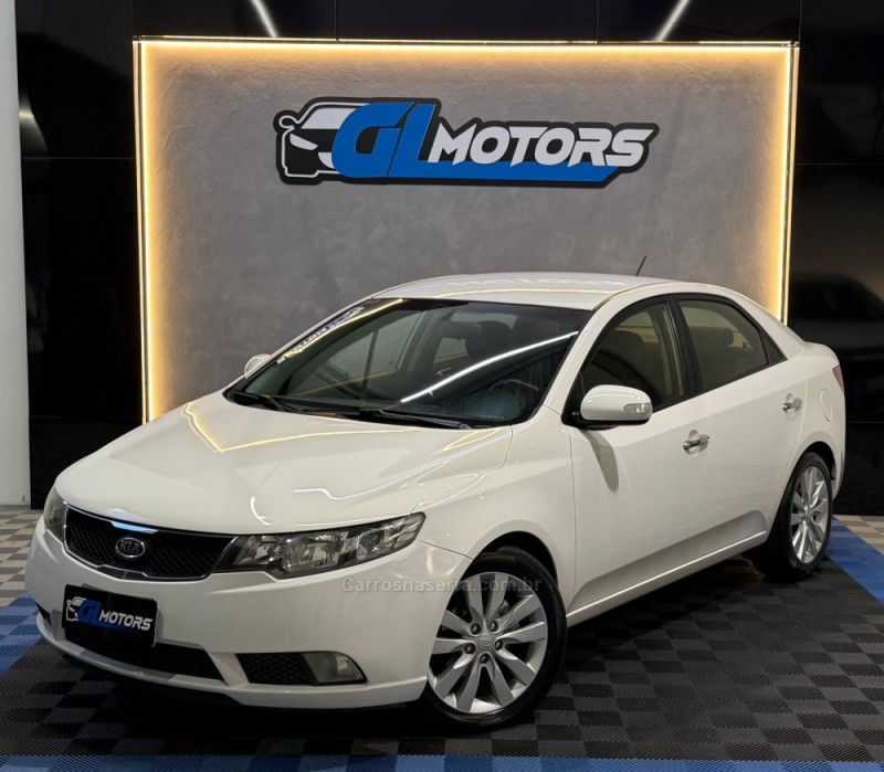CERATO 1.6 E.221 SEDAN 16V GASOLINA 4P MANUAL - 2011 - NOVO HAMBURGO