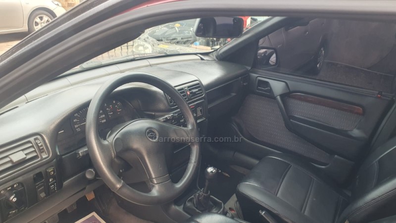 VECTRA 2.0 MPFI CD 8V GASOLINA 4P MANUAL - 1995 - CAXIAS DO SUL