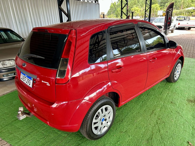 FIESTA 1.0 ROCAM SE PLUS 8V FLEX 4P MANUAL - 2014 - SãO SEBASTIãO DO CAí