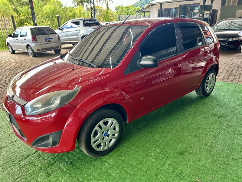 FIESTA 1.0 ROCAM SE PLUS 8V FLEX 4P MANUAL - 2014 - SãO SEBASTIãO DO CAí