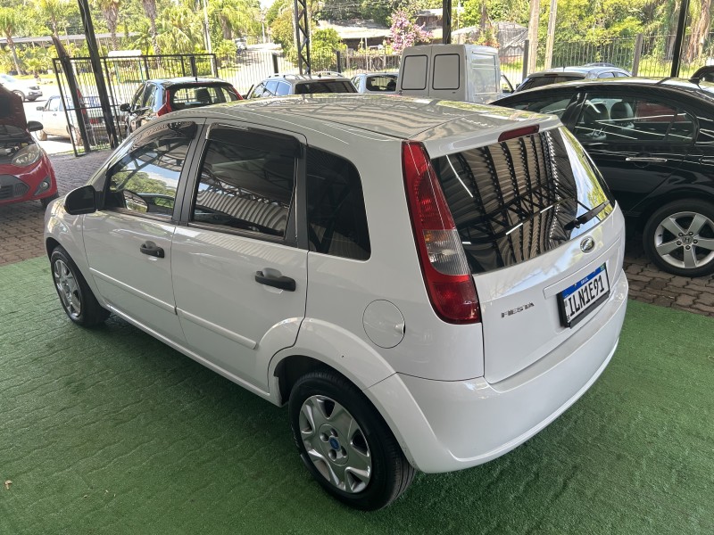 FIESTA 1.0 EDGE 8V GASOLINA 4P MANUAL - 2004 - SãO SEBASTIãO DO CAí