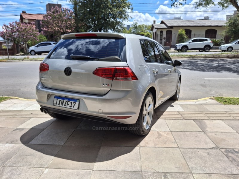 GOLF 1.0 TSI COMFORTLINE 12V TOTAL FLEX 4P MANUAL - 2017 - FARROUPILHA