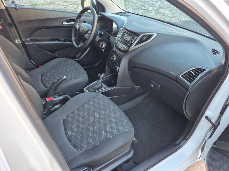 HB20 1.6 COMFORT PLUS 16V FLEX 4P AUTOMÁTICO - 2017 - CAXIAS DO SUL