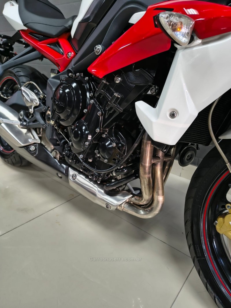 STREET TRIPLE R ABS  - 2014 - CAXIAS DO SUL
