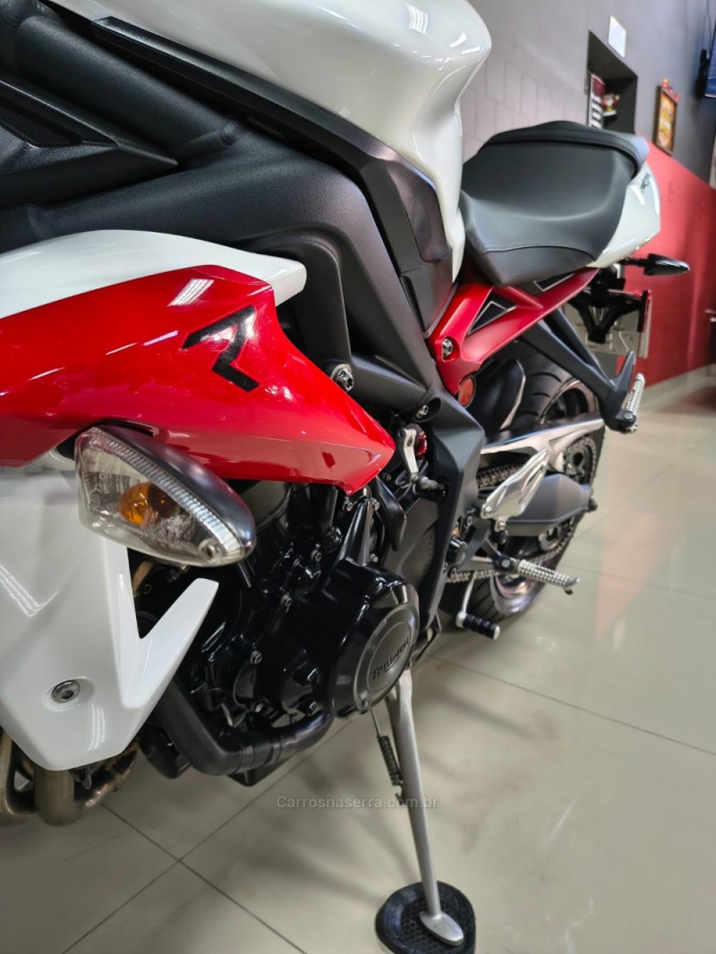 STREET TRIPLE R ABS  - 2014 - CAXIAS DO SUL