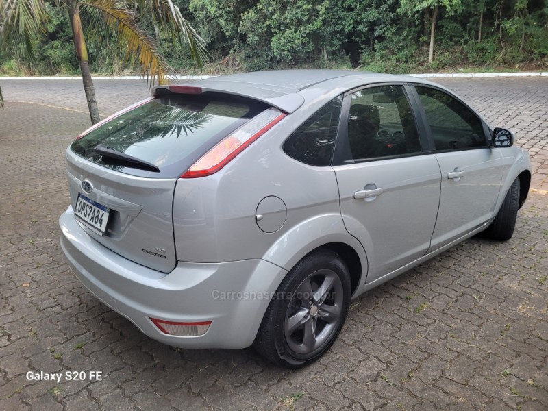 FOCUS 2.0 GLX 16V GASOLINA 4P AUTOMÁTICO - 2013 - NOVA PRATA