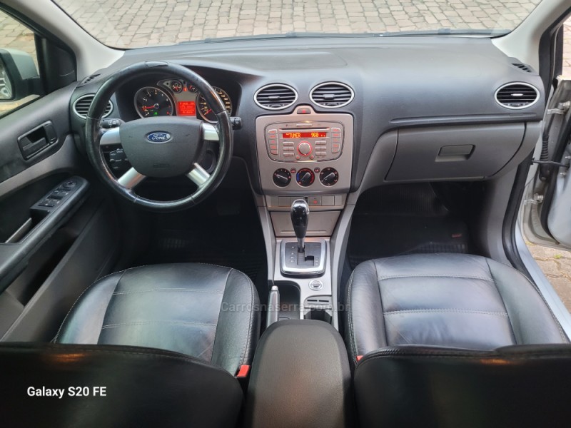 FOCUS 2.0 GLX 16V GASOLINA 4P AUTOMÁTICO - 2013 - NOVA PRATA