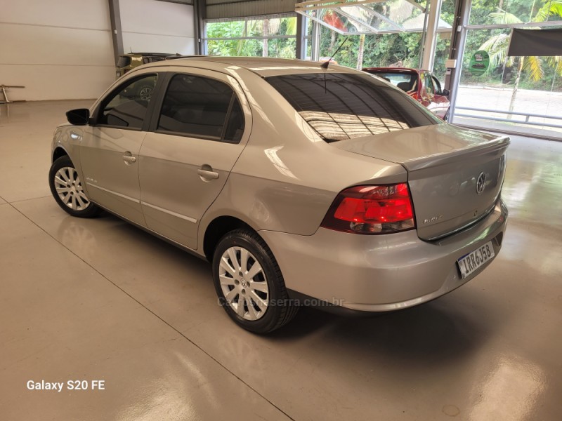 VOYAGE 1.6 MI COMFORTLINE 8V FLEX 4P MANUAL - 2011 - NOVA PRATA