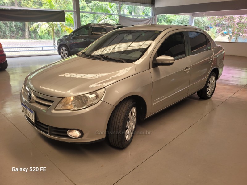 VOYAGE 1.6 MI COMFORTLINE 8V FLEX 4P MANUAL - 2011 - NOVA PRATA