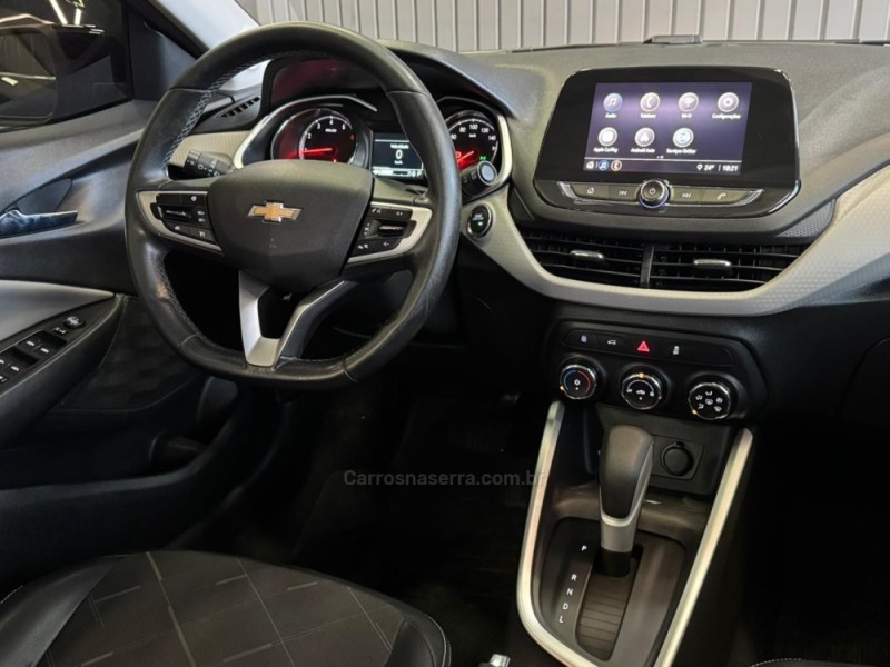 ONIX 1.0	PREMIER PLUS 8V TURBO FLEX 4P AUTOMÁTICO - 2020 - DOIS IRMãOS