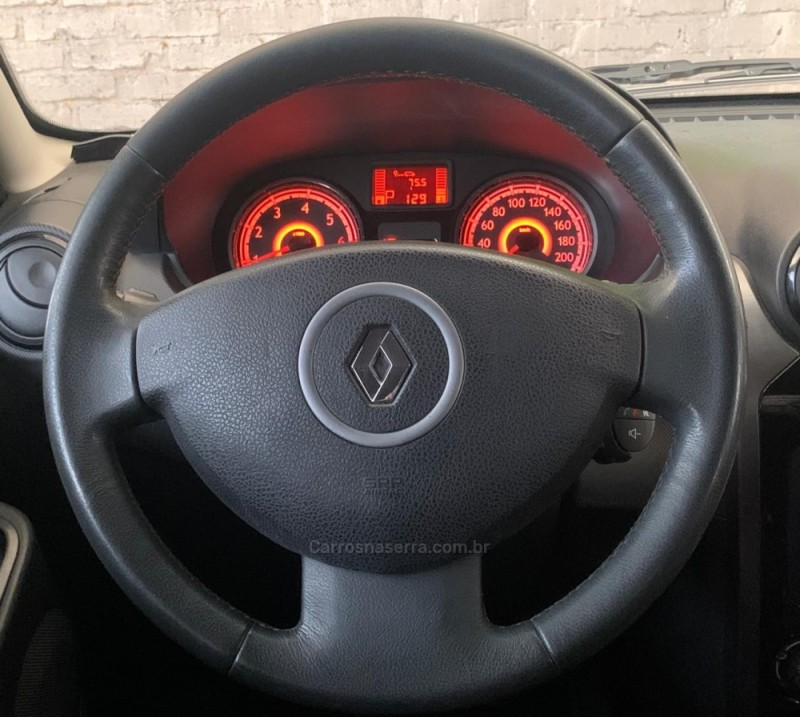 SANDERO 1.6 PRIVILÉGE 8V FLEX 4P AUTOMÁTICO - 2014 - CAXIAS DO SUL