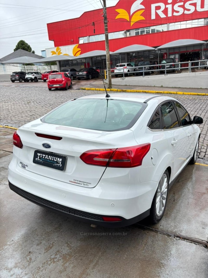 FOCUS 2.0 TITANIUM SEDAN 16V FLEX 4P AUTOMÁTICO - 2016 - SãO FRANCISCO DE PAULA