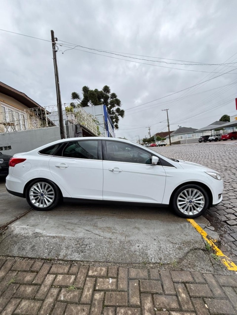 FOCUS 2.0 TITANIUM SEDAN 16V FLEX 4P AUTOMÁTICO - 2016 - SãO FRANCISCO DE PAULA