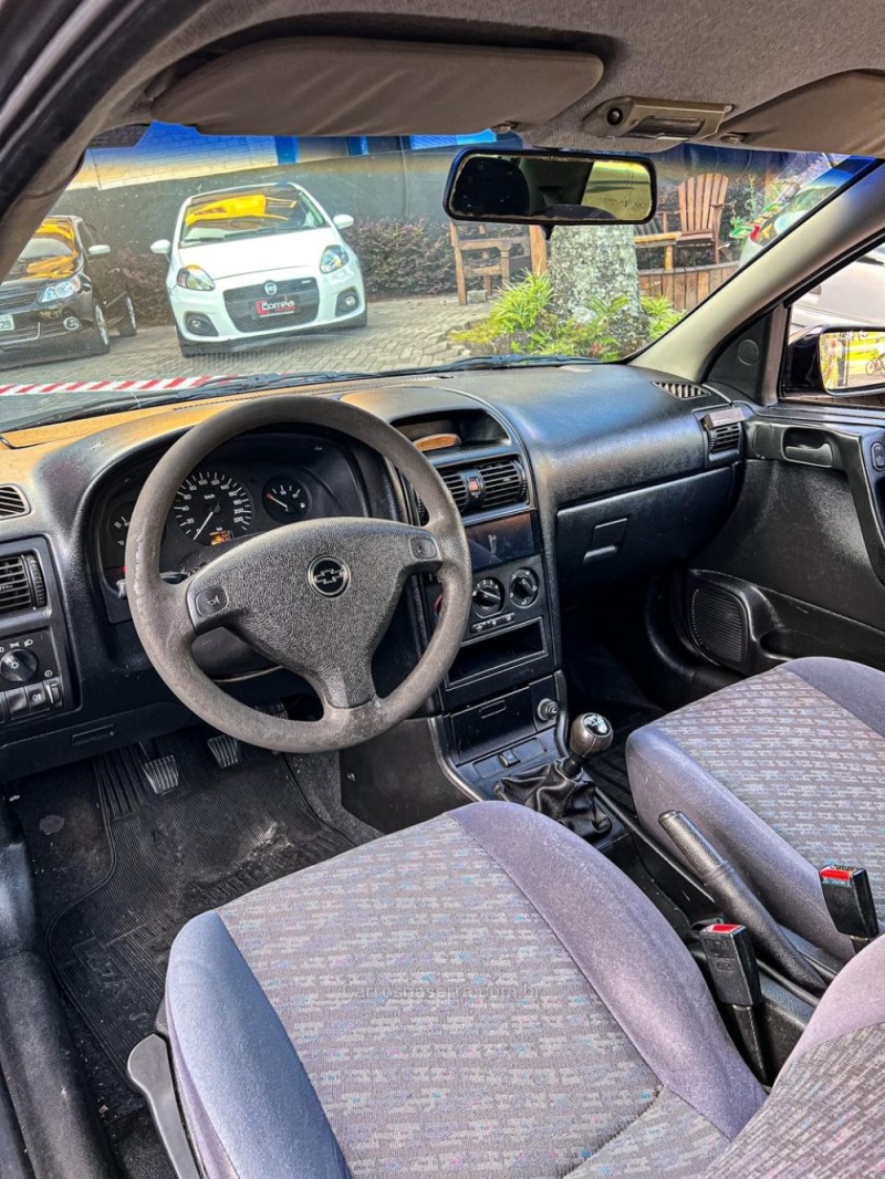 ASTRA 1.8 MPFI GL 8V GASOLINA 2P MANUAL - 2000 - CANELA