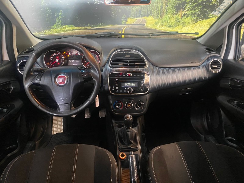 PUNTO 1.8 SPORTING 8V FLEX 4P MANUAL - 2015 - CAXIAS DO SUL