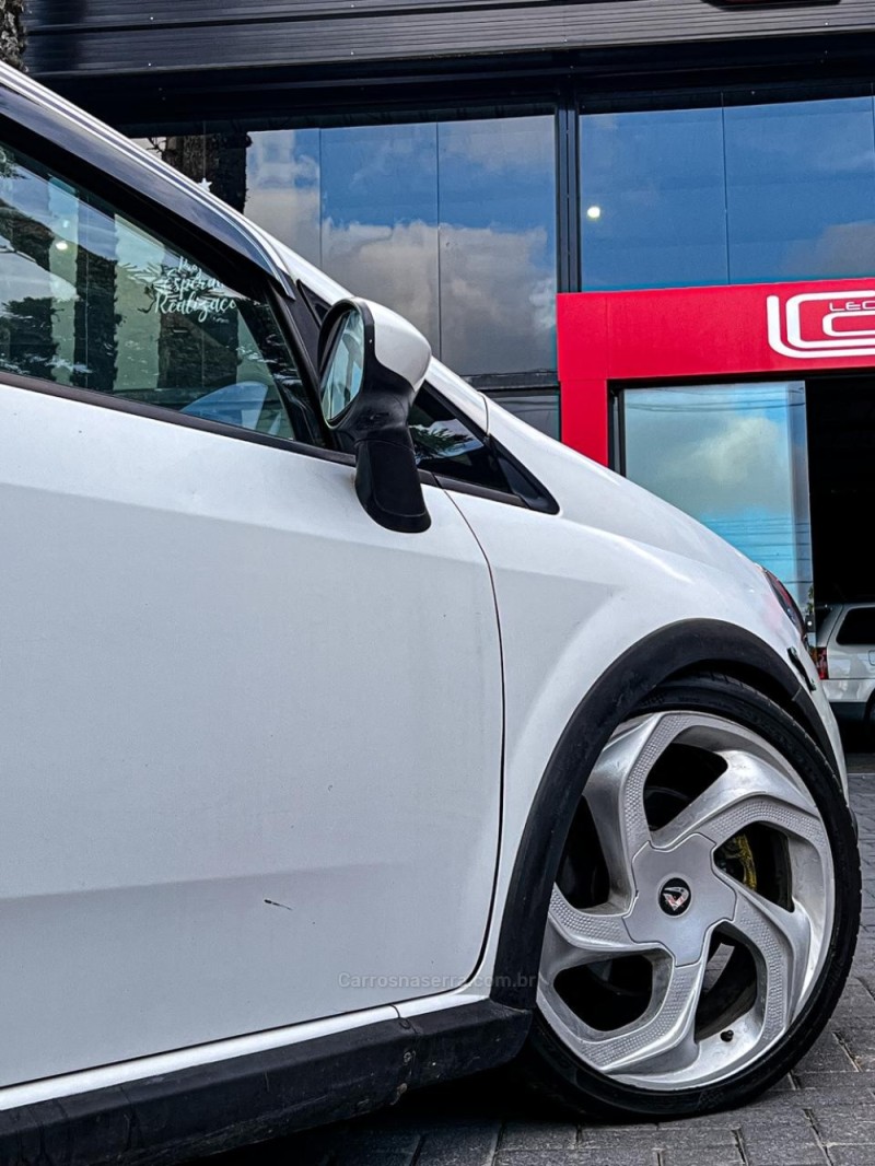 PUNTO 1.4 MPI 16V T-JET GASOLINA 4P MANUAL - 2010 - CANELA