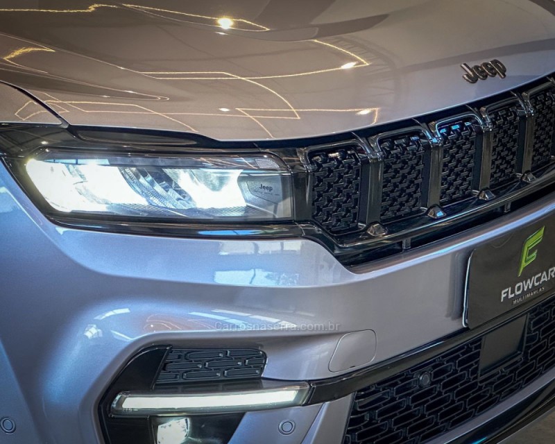 COMMANDER 1.3 OVERLAND T270 16V 4X2 TURBO FLEX 4P AUTOMÁTICO - 2023 - GARIBALDI