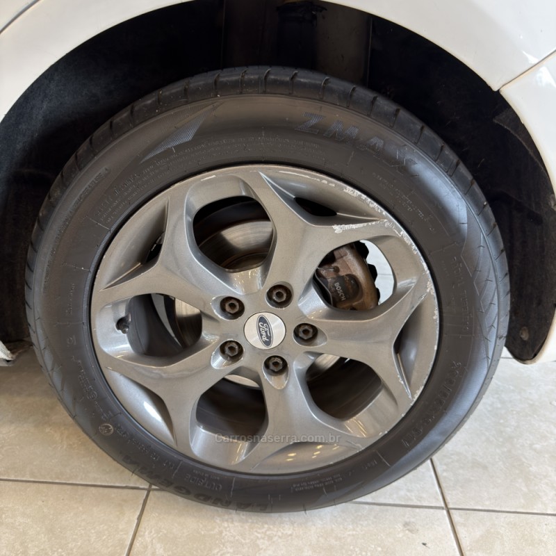 FOCUS 2.0 TITANIUM HATCH 16V FLEX 4P AUTOMÁTICO - 2013 - FARROUPILHA