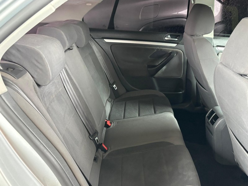 JETTA 2.5 I 20V 170CV GASOLINA 4P TIPTRONIC - 2009 - CANDELáRIA