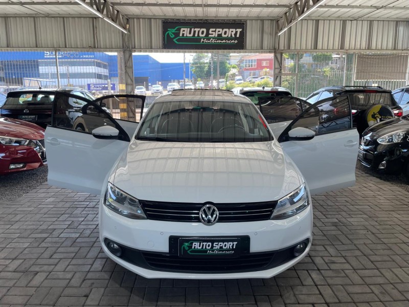 JETTA 2.0 COMFORTLINE FLEX 4P TIPTRONIC - 2012 - CAXIAS DO SUL