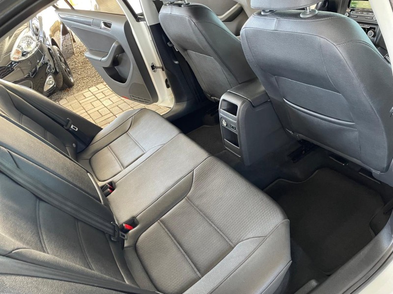 JETTA 2.0 COMFORTLINE FLEX 4P TIPTRONIC - 2012 - CAXIAS DO SUL