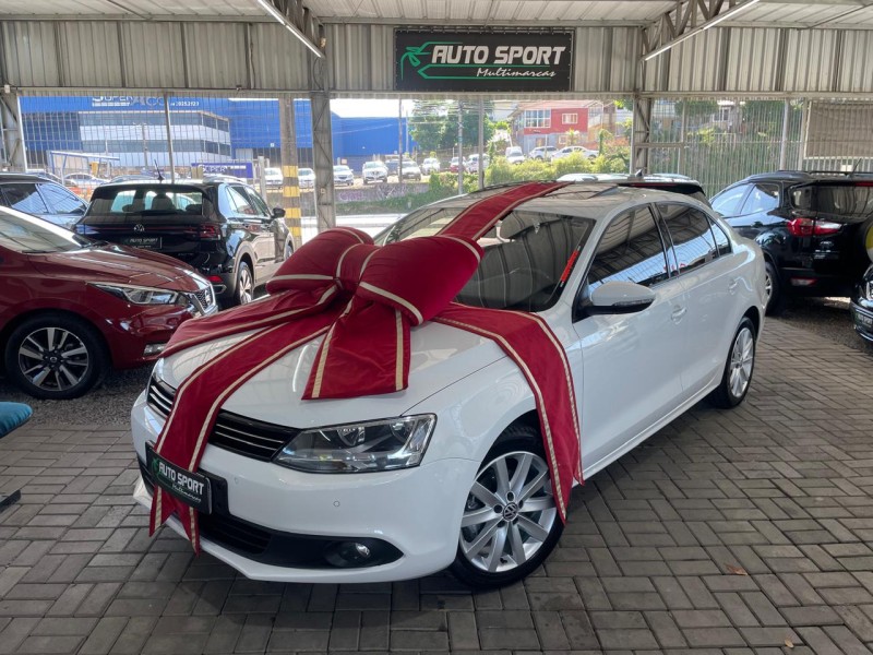 JETTA 2.0 COMFORTLINE FLEX 4P TIPTRONIC - 2012 - CAXIAS DO SUL