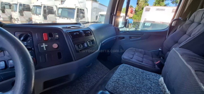 ATEGO 2426 6X2 - 2011 - PORTãO