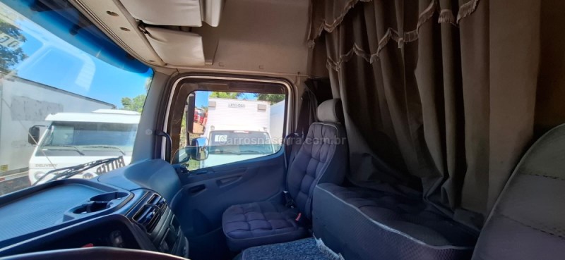 ATEGO 2426 6X2 - 2011 - PORTãO